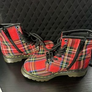 Toddler Girls Size 11 Doc Marten